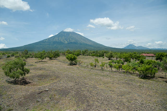 Bali's highest volcano can be scaled in a night and a day - 
you'll want to depart around 2am to cat