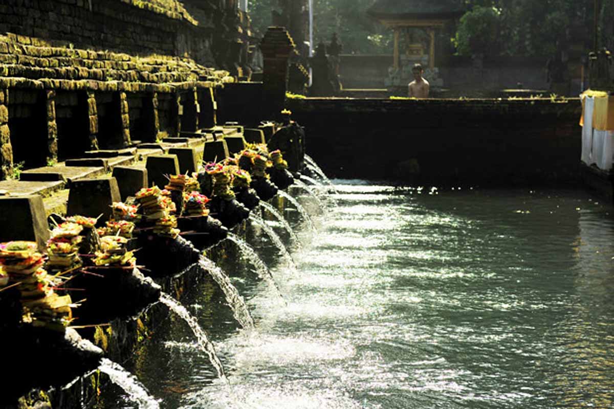 BOOK ONE DAY BEFORE !!!Price: USD 70 / car / private tour /  Max 5 Pax
Pick up Time @ Ubud: 9.00 am
Approximate length of this tour is 8 hours. Includes car, driver, petrol.
Package Includes
