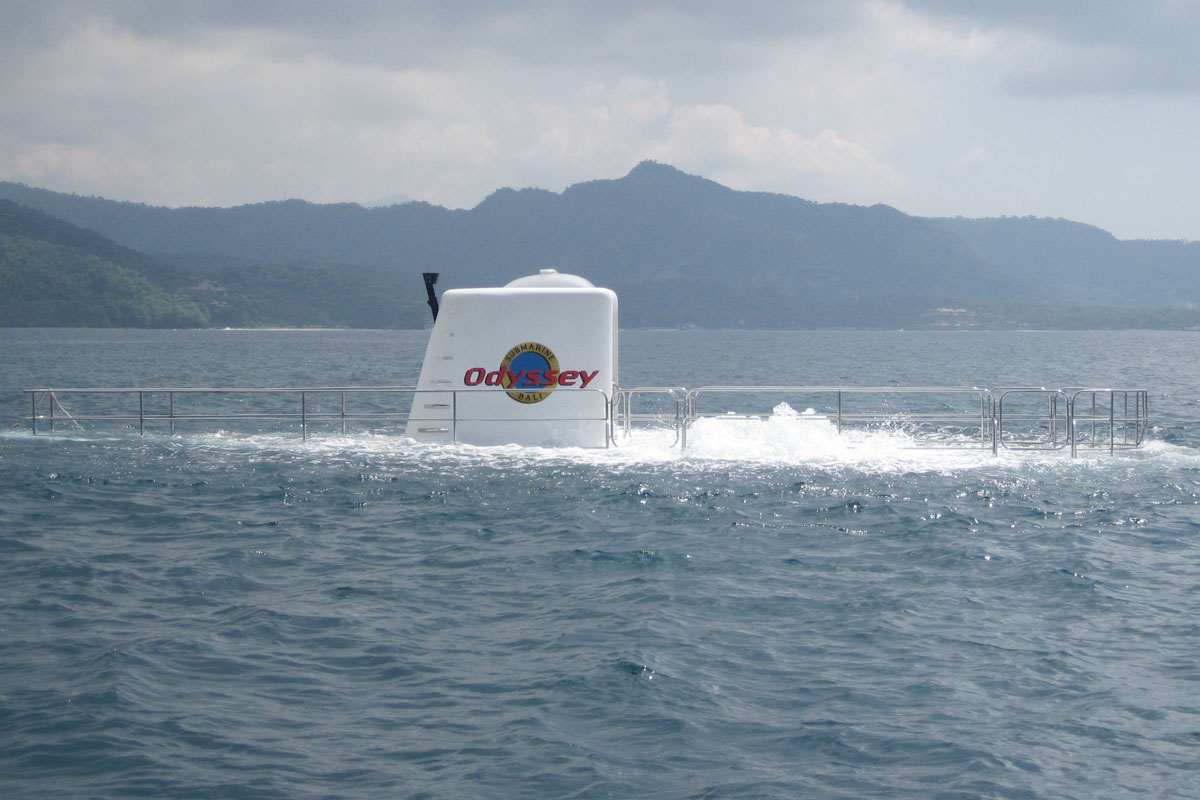 Submarine Safaris Asia, Ltd. is launching a worldwide fleet of sightseeing submarine, a Tourist Submarine.People of all ages and physical condition, in a safe and comfortable atmosphere, can now exper