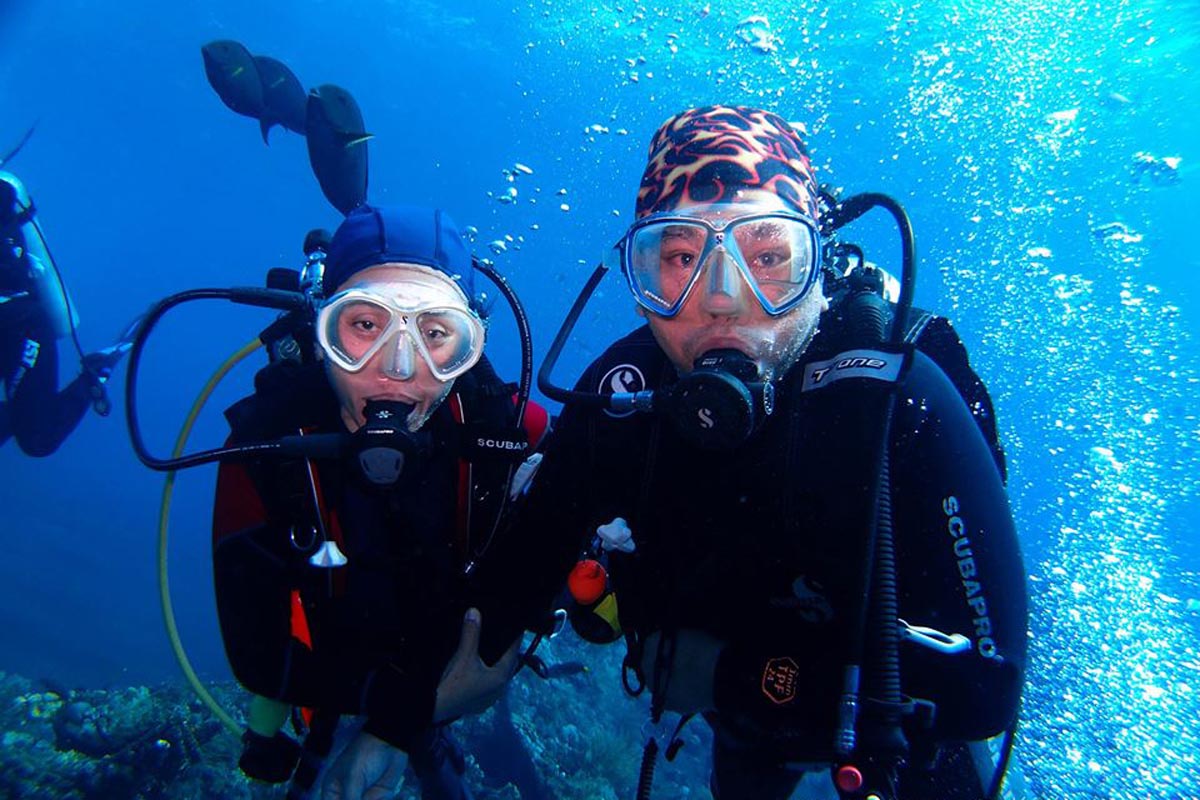 Bali Diventure organizes diving programs for beginners and experienced divers, as well as PADI scuba diving courses and snorkeling tours. Our experienced dive instructors will guide you to some of the