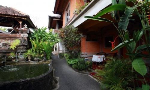 HOT DEAL @Citrus Tree B&B- Hutama