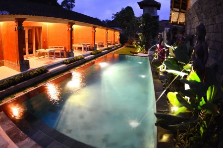 Situated just a 5-minute drive from Ubud Market, Bale Bali Inn offers
 cosy and homey accommodation 